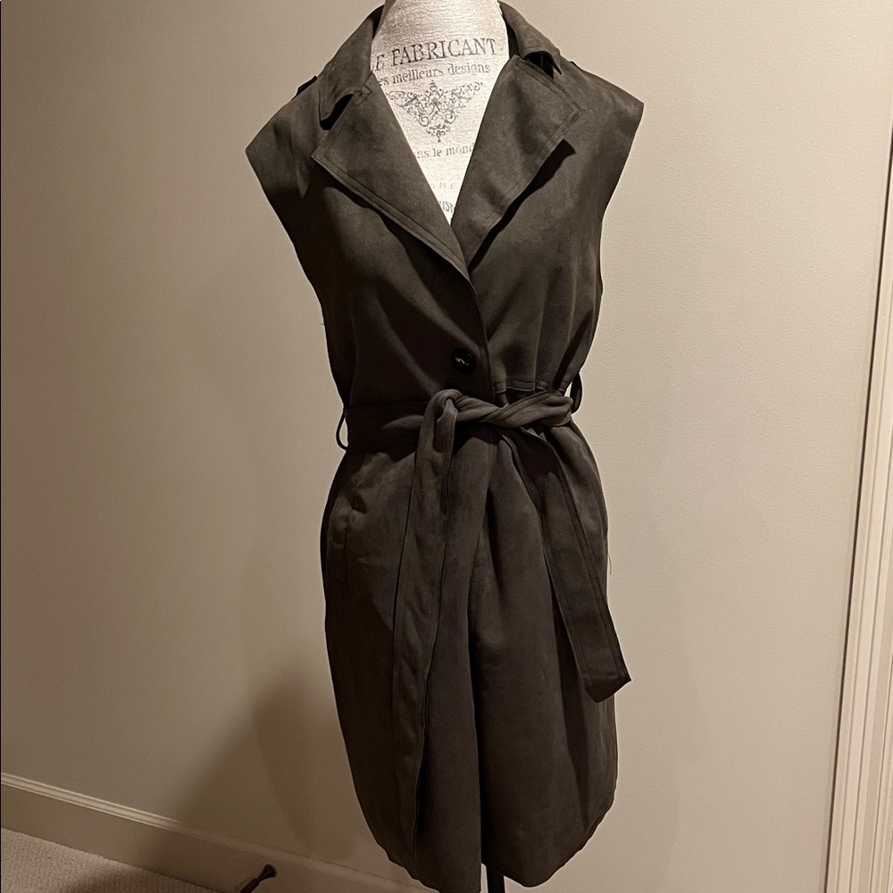 HYFVE Olive Sleeveless Trench Coat
